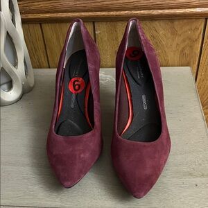 New Look Burgundy Suede Heels